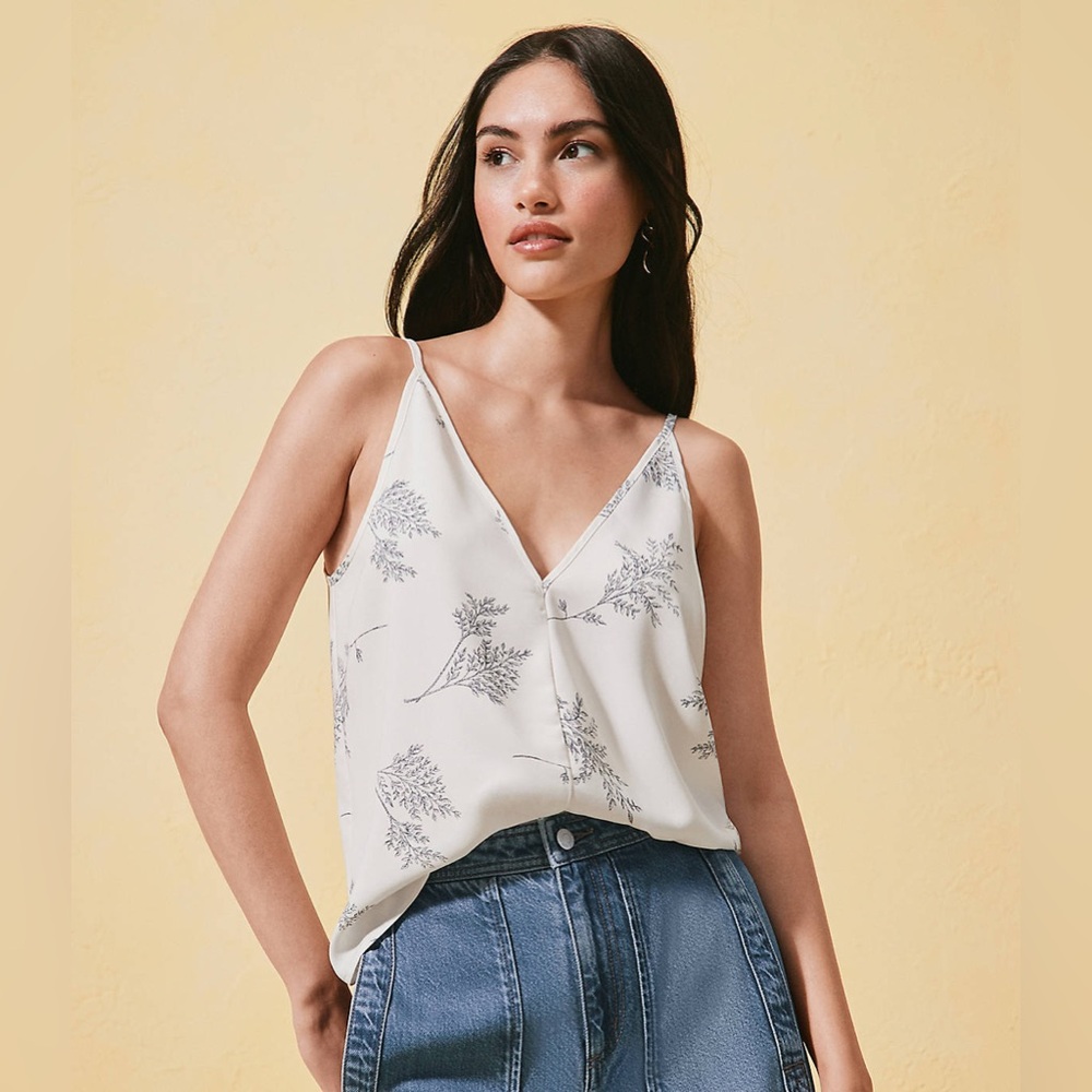 Brand New Loft Leafed Double V White Cami, Size Extra Small, XS,, NWT